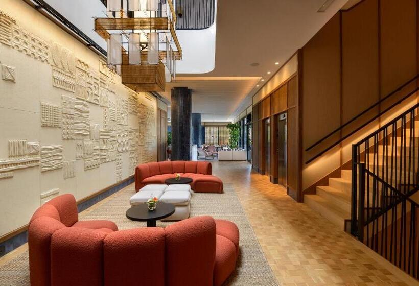 هتل Tres Reyes San Sebastian