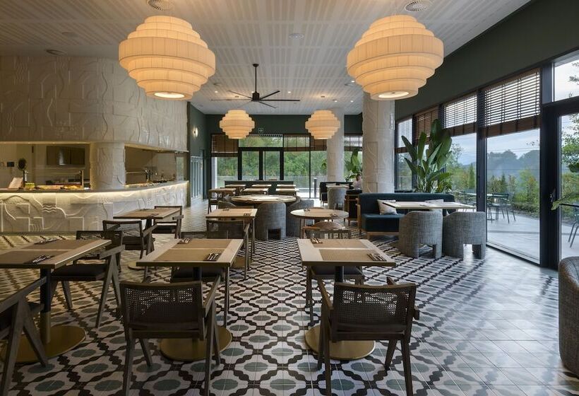 هتل Tres Reyes San Sebastian