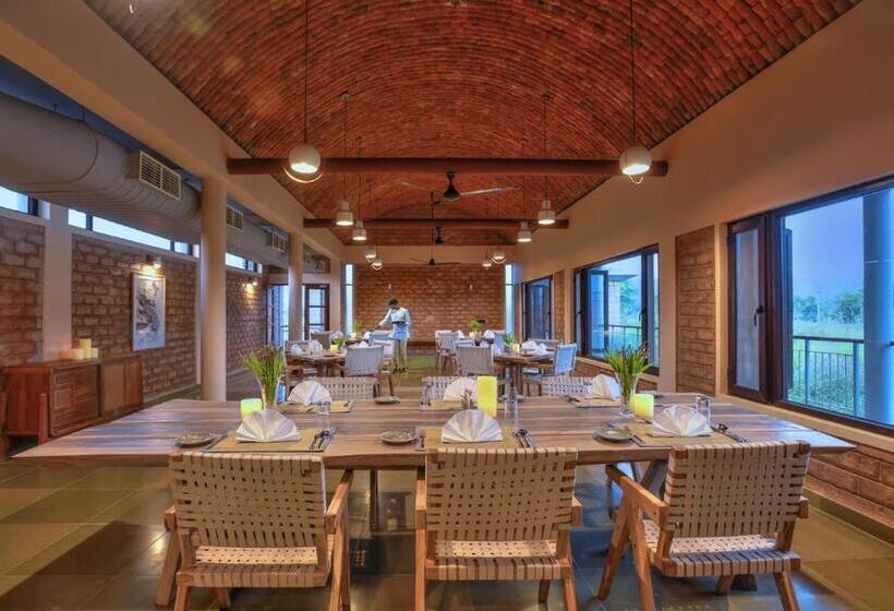 هتل Wagoba Eco Lodge , Tadoba