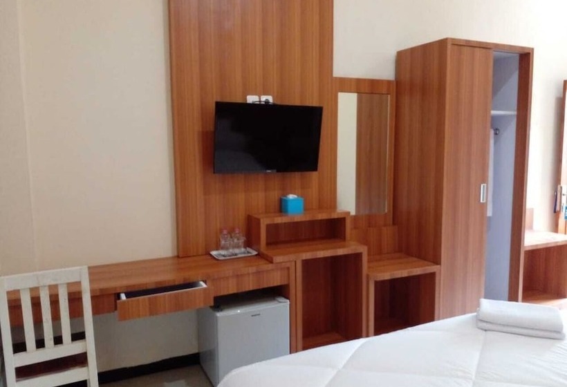 בית מלון כפרי The Wisma Solo Syariah