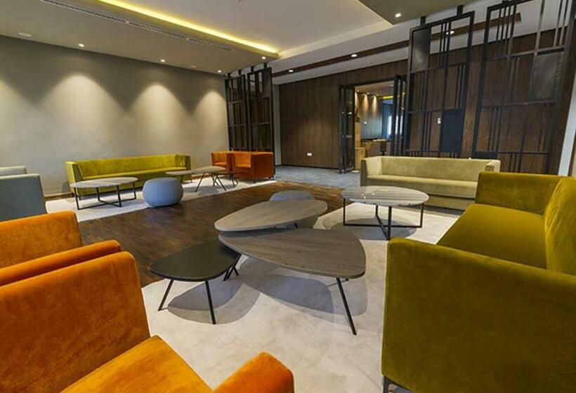 هتل Zephyr Ifrane