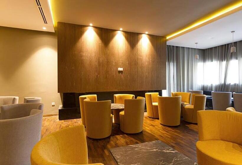 هتل Zephyr Ifrane