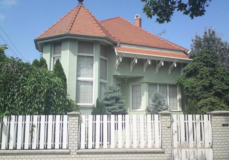 פנסיון Center Apartmanház
