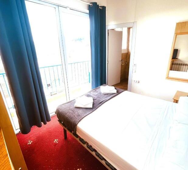 פנסיון Colibri