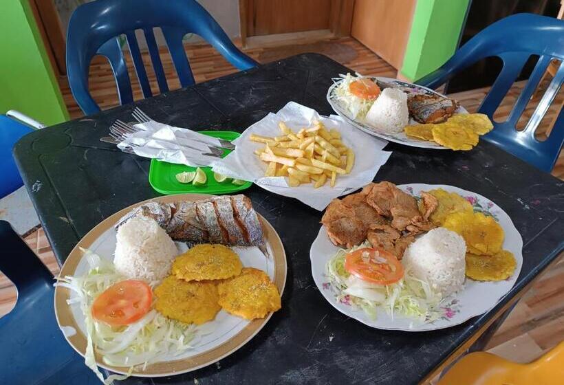 פנסיון Hostal Mis Dos ángeles