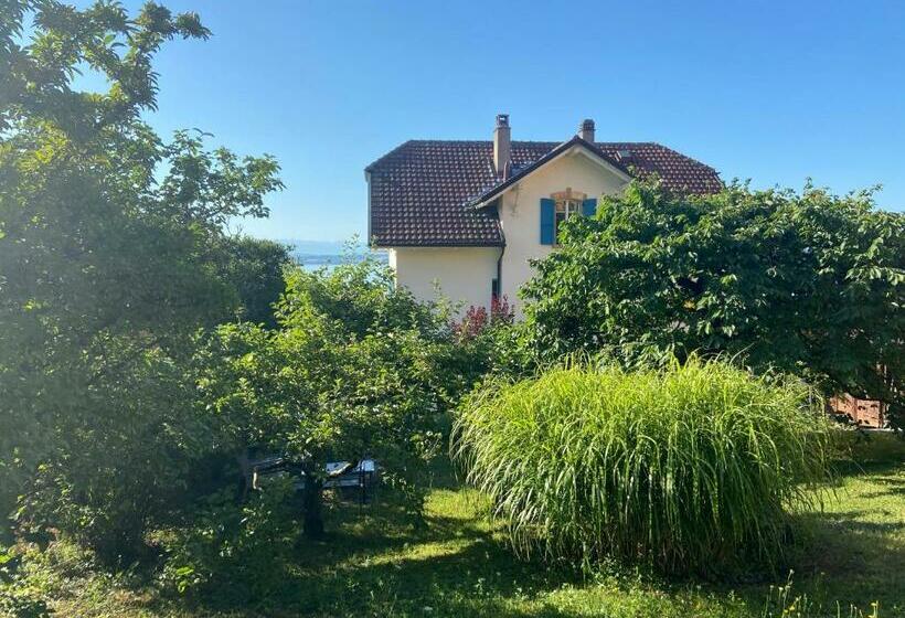 بنسيون La Maison Bleue à 2 Pas Du Lac Du Neuchâtel