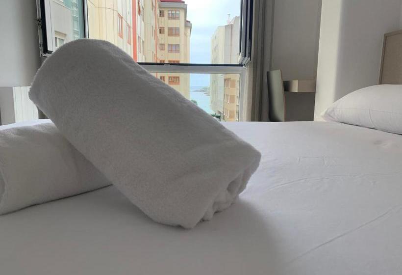 پانسیون Oxford Suites Ciudad De La Coruña