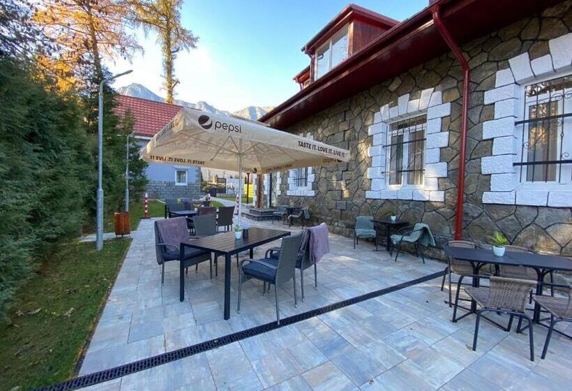 ペンション Royal Inn Busteni Adults Only