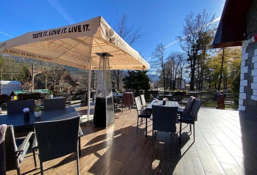 ペンション Royal Inn Busteni Adults Only