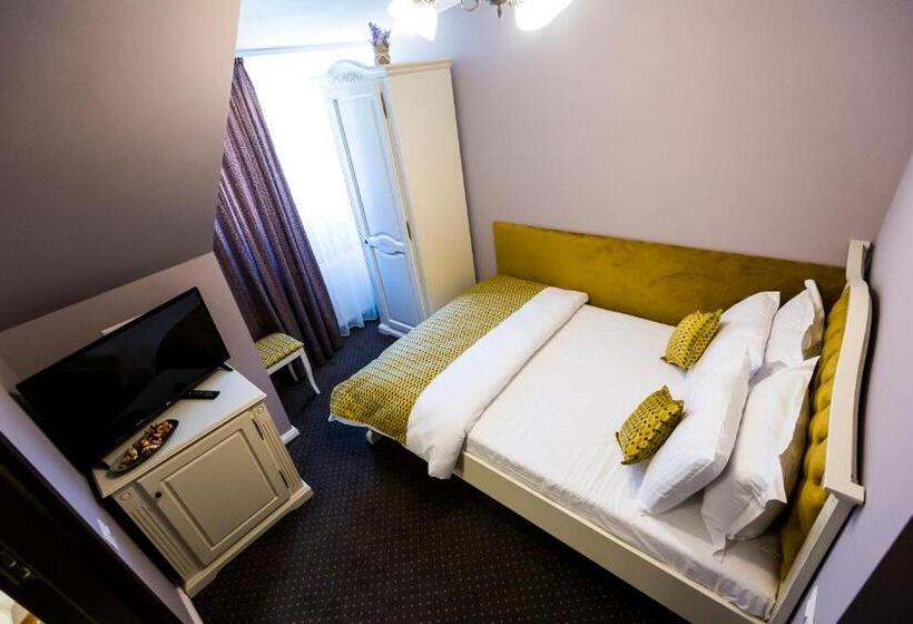 ペンション Royal Inn Busteni Adults Only