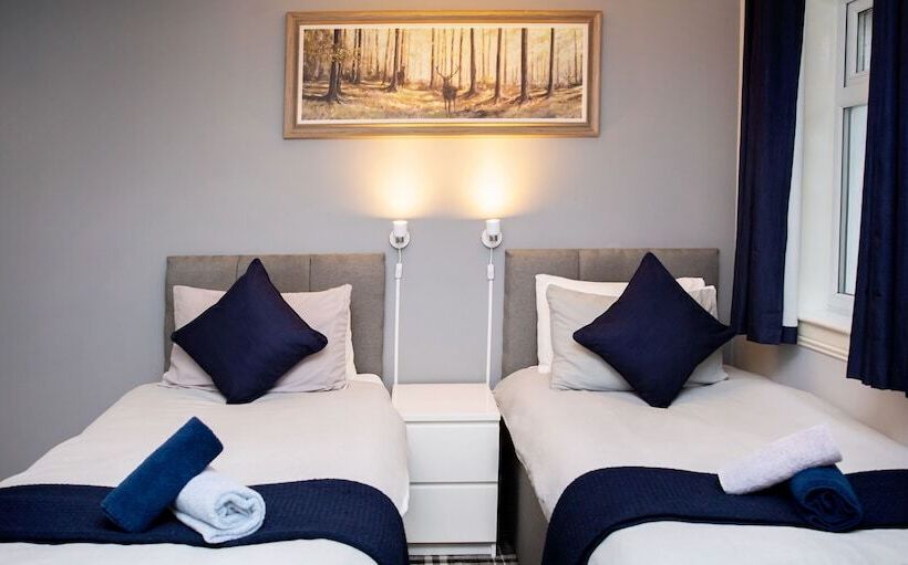 פנסיון St Andrews Guest House