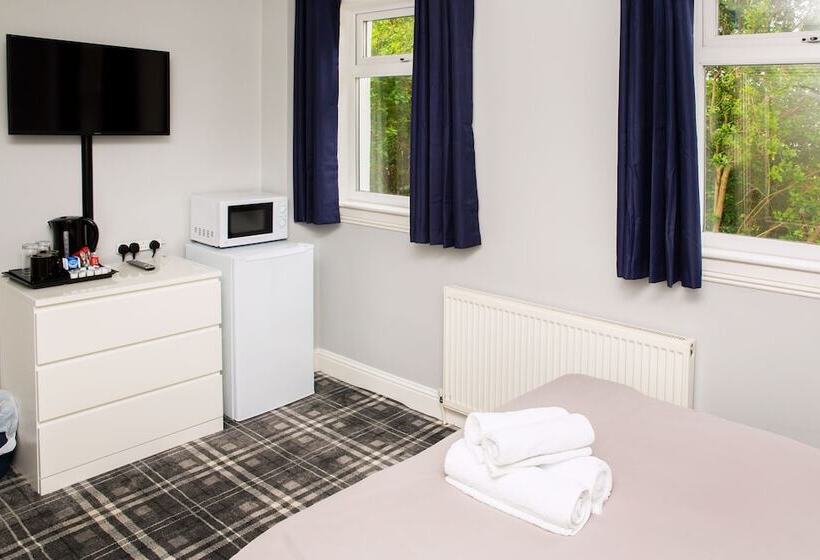 פנסיון St Andrews Guest House