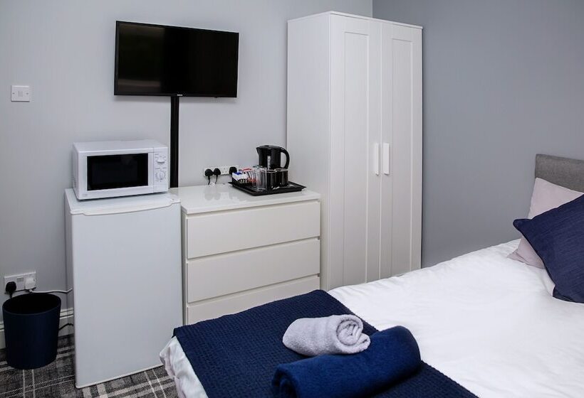 פנסיון St Andrews Guest House