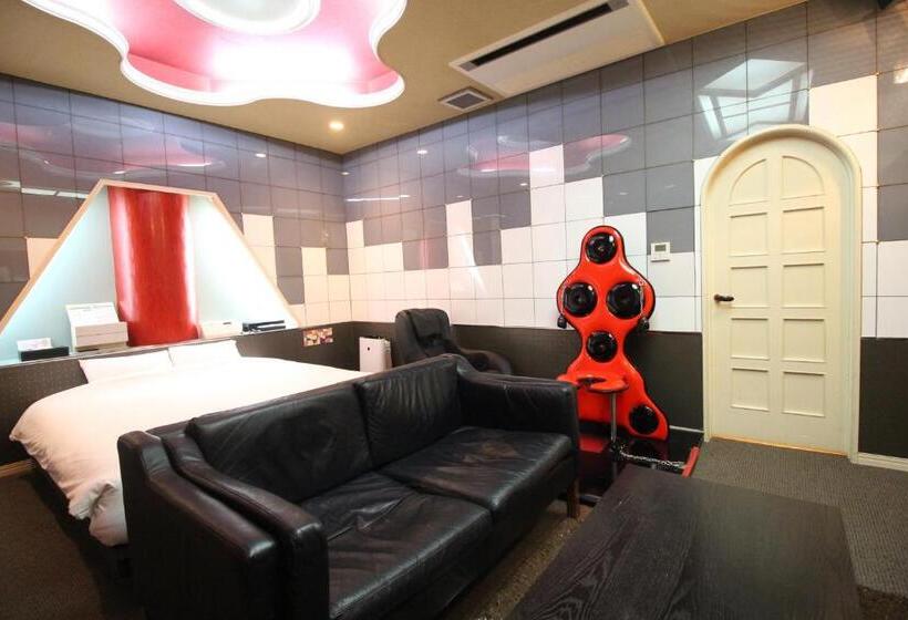 Utovilla Hotel555 沼津店