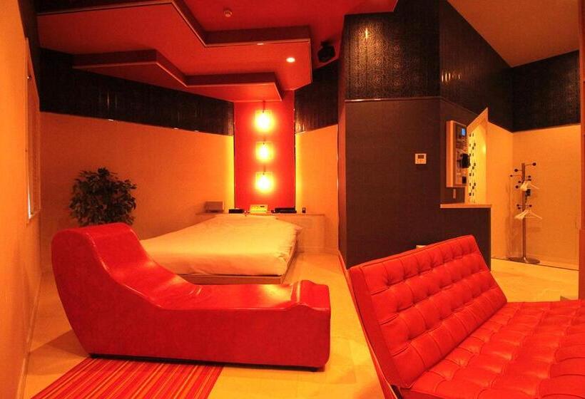 Utovilla Hotel555 沼津店