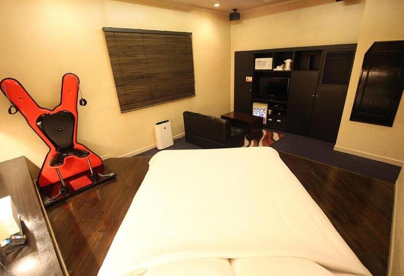 Utovilla Hotel555 沼津店