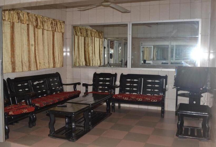 White Horse Hotel Porto Novo