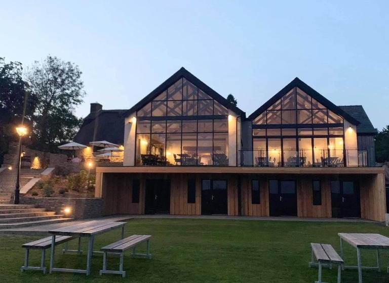 הוסטל The Old House 1147