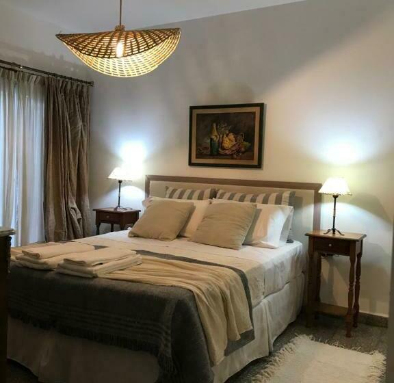 ベッドアンドブレックファースト Casa De Piedra  Céntrica