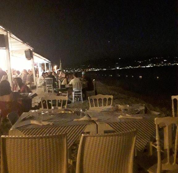 مبيت وإفطار La Casa Di Eolo