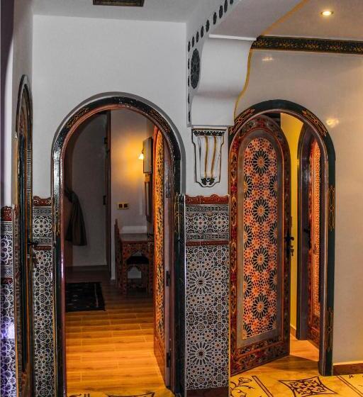 تختخواب و صبحانه Riad Azemmat