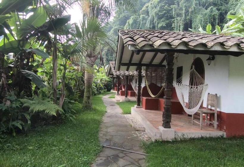 Eco Hotel La Jicarita