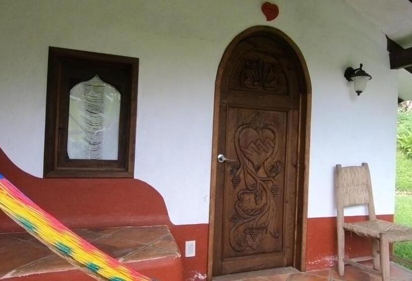 Eco Hotel La Jicarita