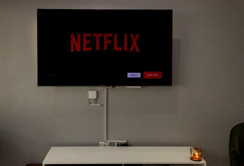 First Class Retreat @ Fern Court