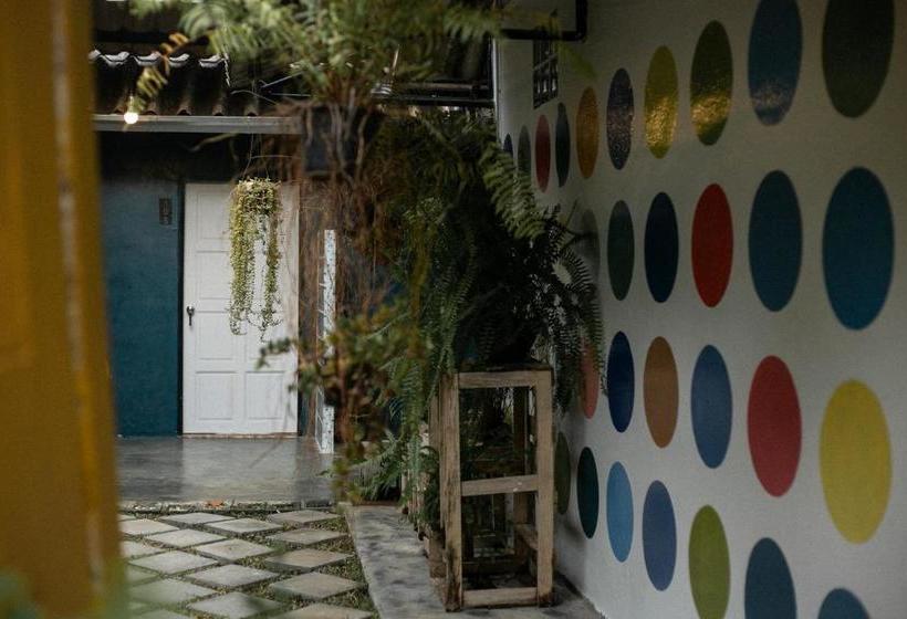 酒店 Baannokhook Home&cafe