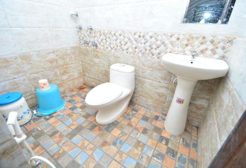 Hotel Aryana Guest House