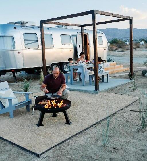 Hotel Autocamp Joshua Tree