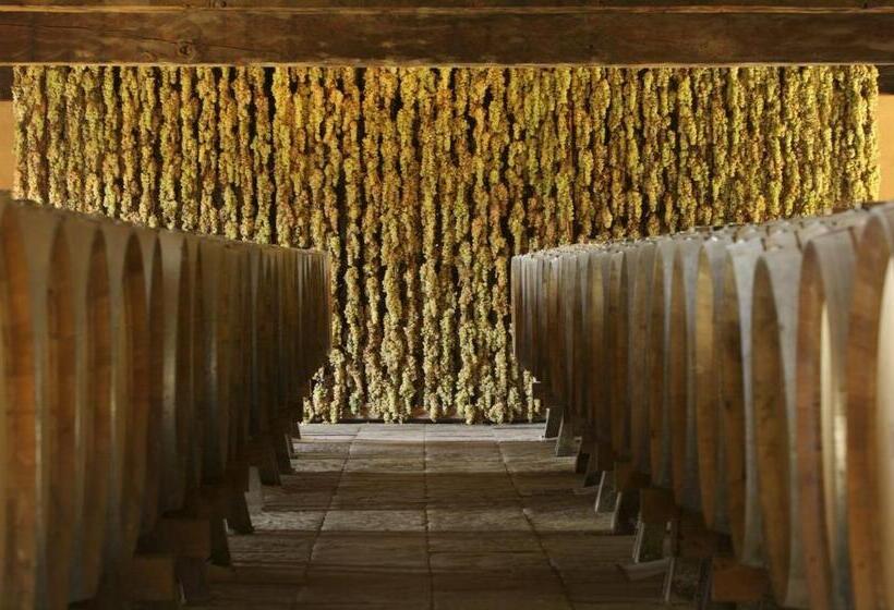 ホテル Castello Pomino