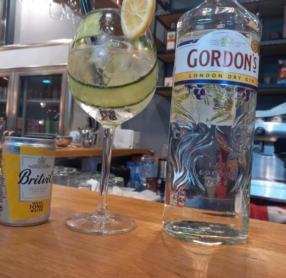 בית מלון כפרי Eden