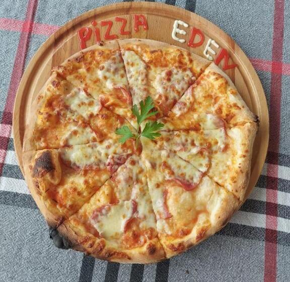 בית מלון כפרי Eden