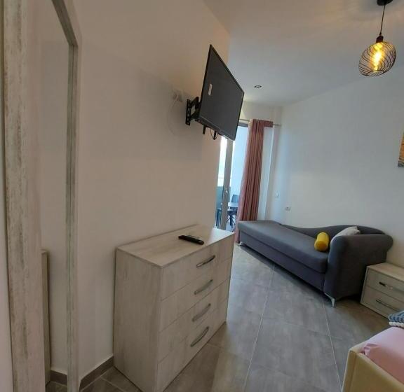 בית מלון כפרי Eden