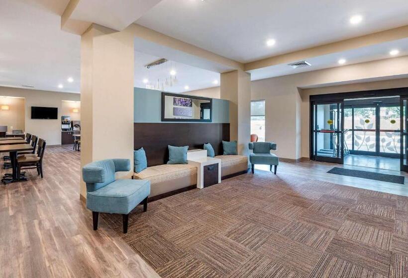 ホテル Mainstay Suites