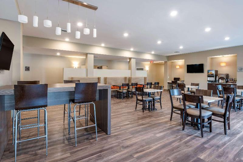 ホテル Mainstay Suites