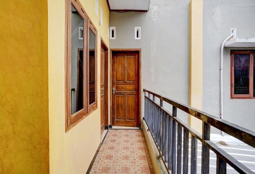 호텔 Oyo Ii3676 Wisma Al-fahmi Syariah