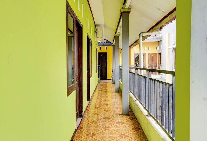 호텔 Oyo Ii3676 Wisma Al-fahmi Syariah