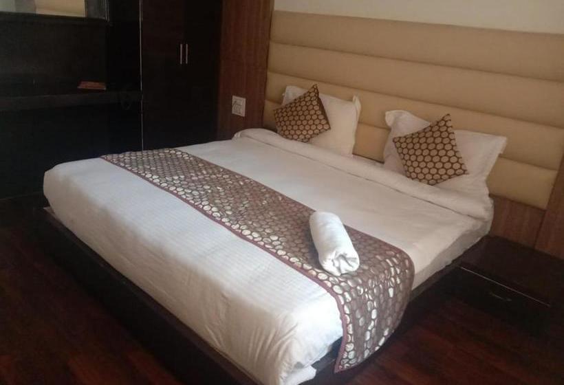 ホテル Tavisha Kanatal Hills Chamba