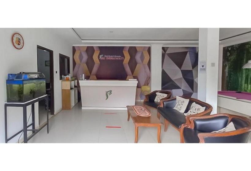 Отель Sri Indrawati Puncak Mitra Reddoorz