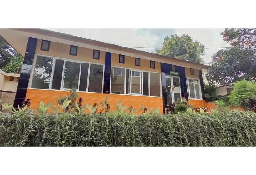 Отель Sri Indrawati Puncak Mitra Reddoorz