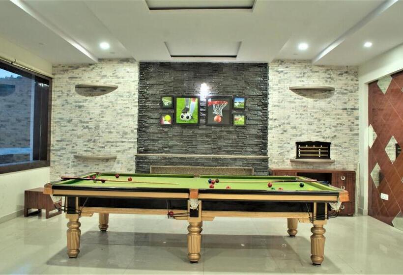 ホテル Tavisha Kanatal Hills Chamba