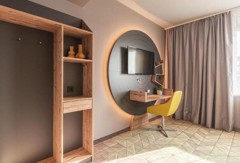 هتل Holiday Inn   The Niu, Mill Cologne Mülheim, An Ihg