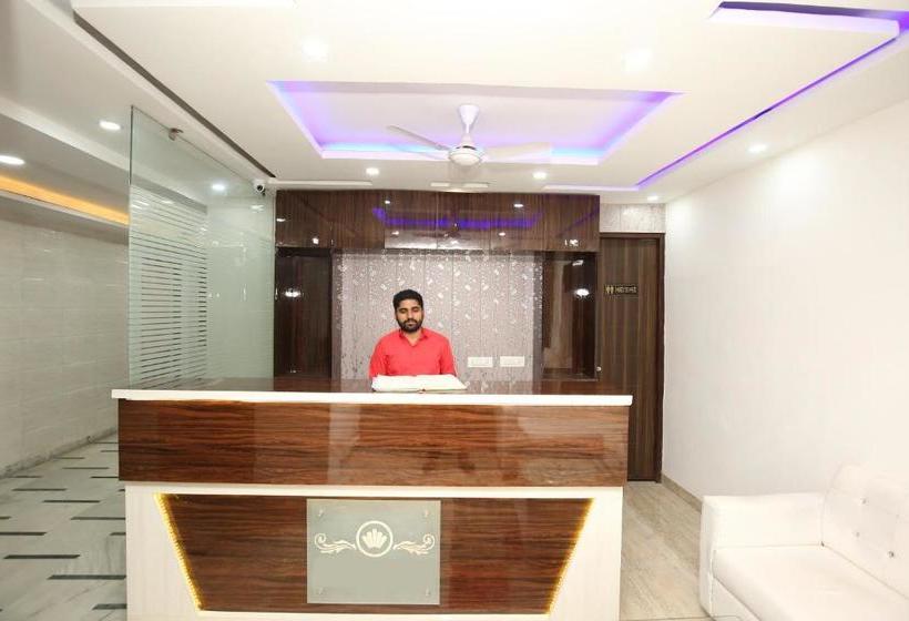 Itsy Hotels Royal Residency