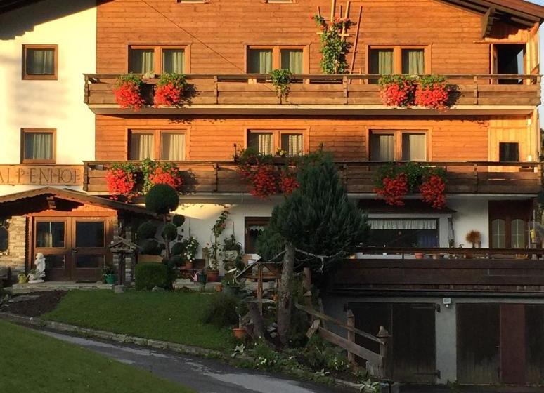 بنسيون Alpenhof Alt Lähn
