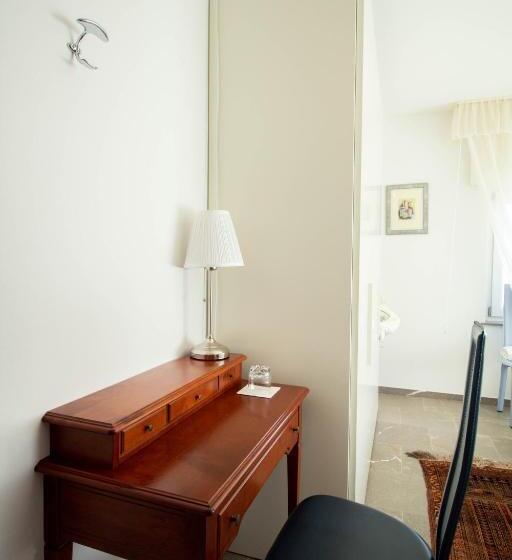 פנסיון Bed Adelaide