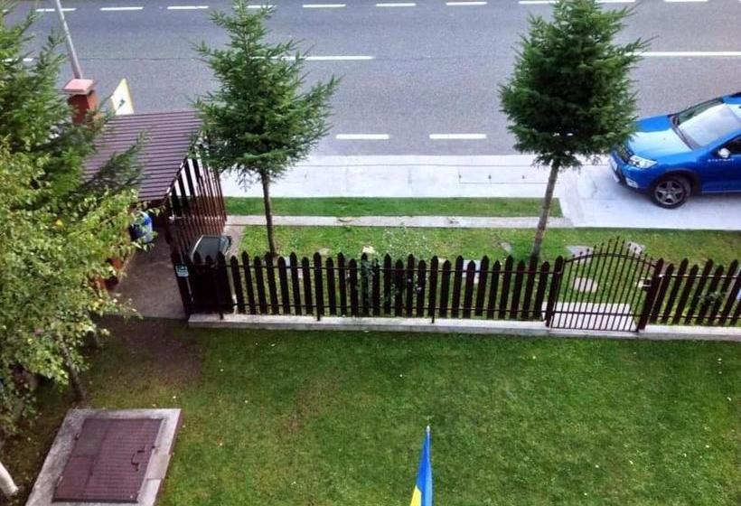 ペンション La Izvor Lepsa