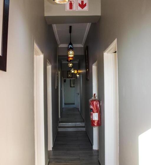 Пансион Mohlakeng Guest House