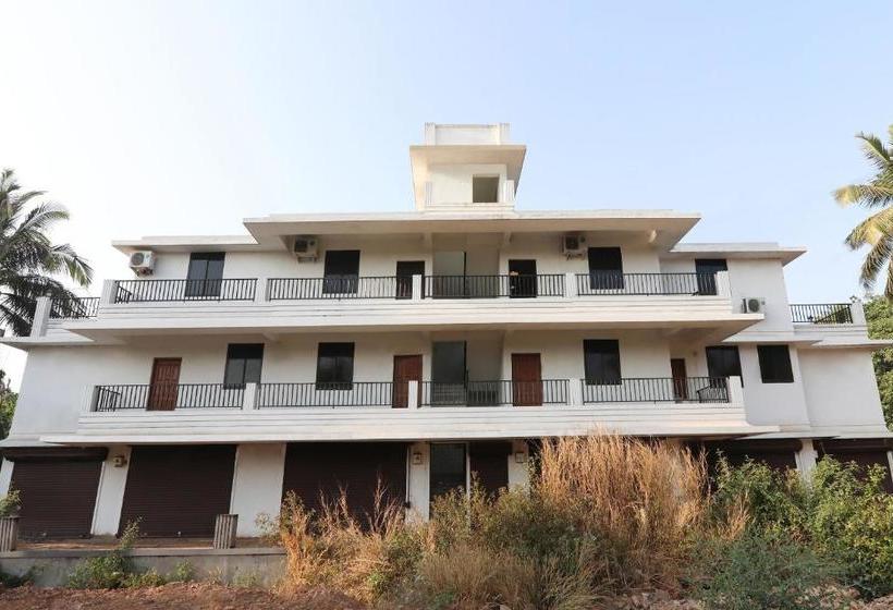 펜션 Oyo Home 81707 Elegant 1bhk Varca